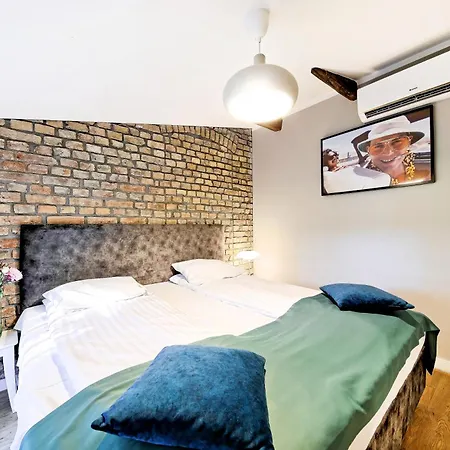 Apartamenty Cinema Познань Екстер'єр фото