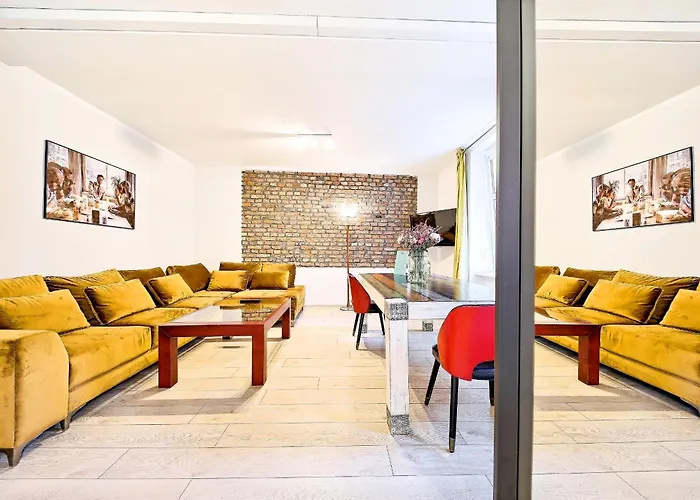 Apartamenty Cinema